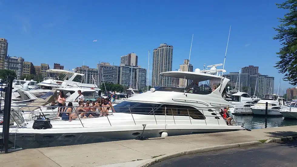Yacht Rental Chicago Cruise Lake Michigan on a Private Yacht Today!